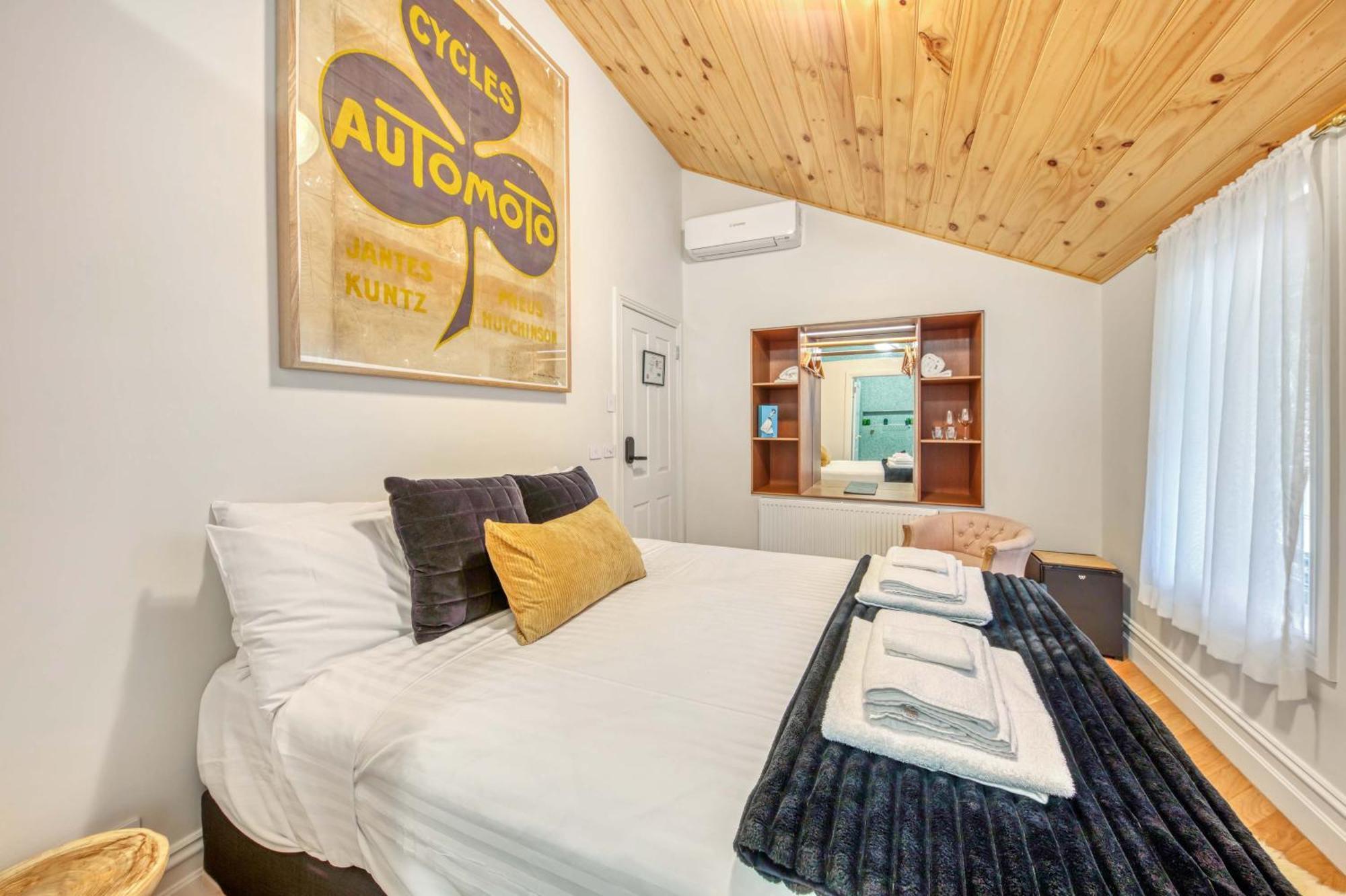 Bright Velo Hotel Room photo